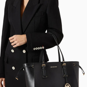 MICHAEL KORS Voyager Medium Tote Bag in Leather Black - Image 2