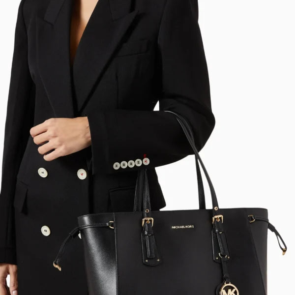 MICHAEL KORS Voyager Medium Tote Bag in Leather Black - Image 2
