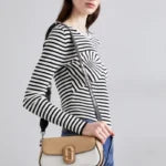 MARC JACOBS THE LARGE CLOVER SHOULDER BAG -Camel - Image 5