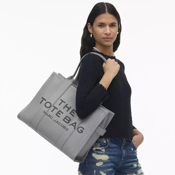 THE Marc Jacobs LEATHER LARGE TOTE BAG Wolf Grey - Image 2