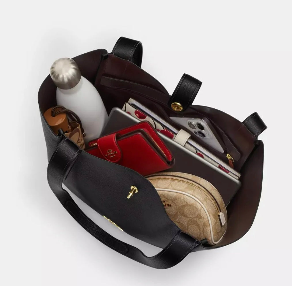 Coach Hadley Turnloack tote bag