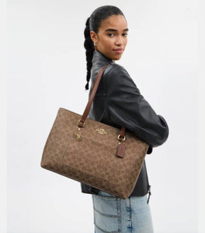 Station Tote Bag In Signature Canvas