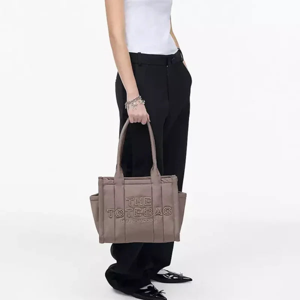 MARC JACOBS The Puffy Nylon Medium Tote Bag - Cement - Image 7