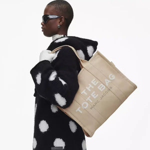 THE Marc Jacobs CANVAS LARGE TOTE BAG Beige - Image 2