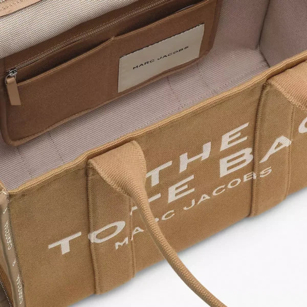 THE Marc Jacobs JACQUARD LARGE TOTE BAG Camel - Image 7