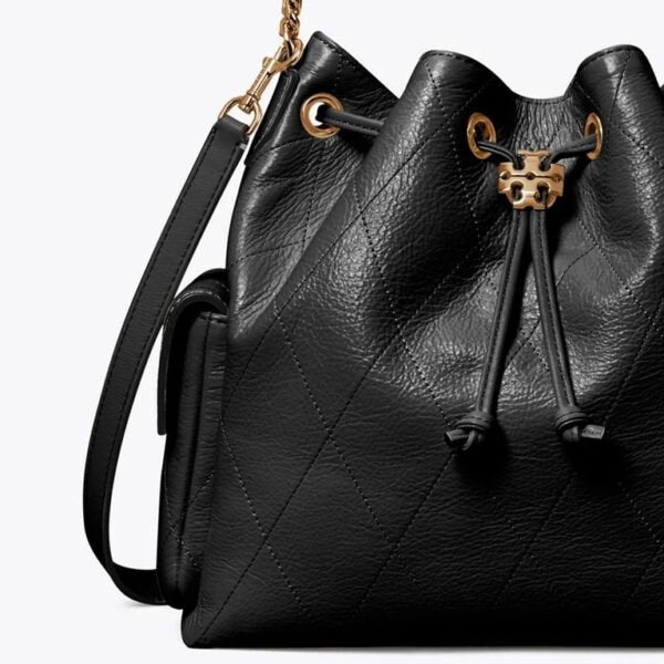Tory Burch CHARLIE QUILTED DRAWSTRING SHOULDER BAG Black - Image 6