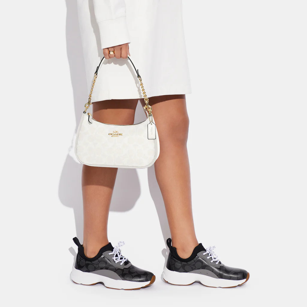 Coach Teri Shoulder Bag In Signature Canvas Chalk Glacierwhite - Image 5